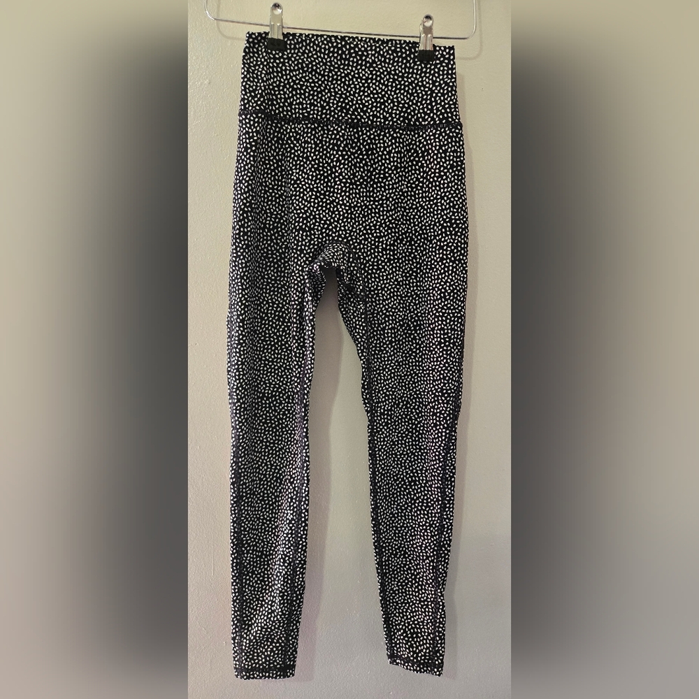 Buff Bunny Collection Black and White Leggings Size Small